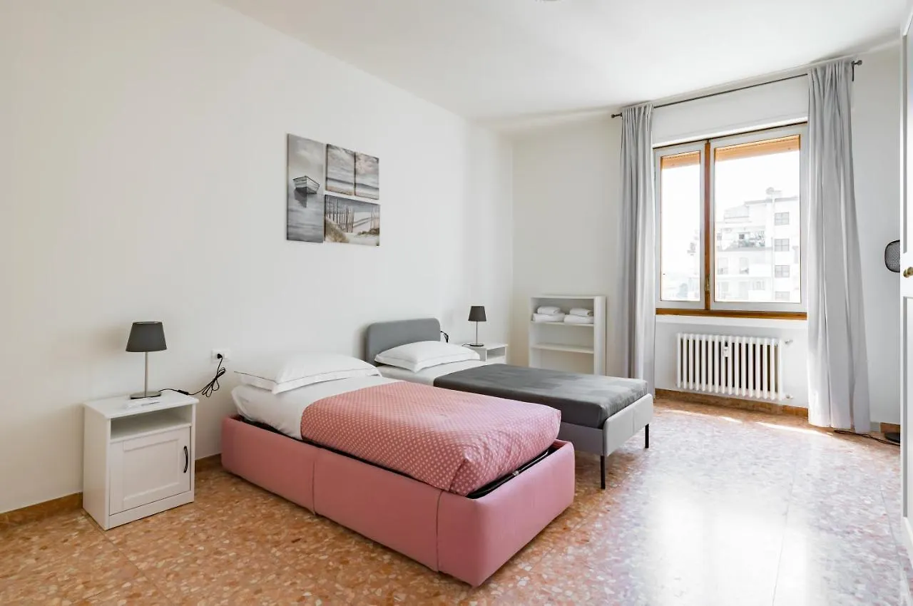 San Jacopino Roomy Flat With Balconies Florencia Italia