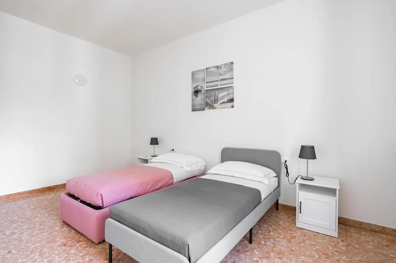 San Jacopino Roomy Flat With Balconies Florencia 0*,  Italia